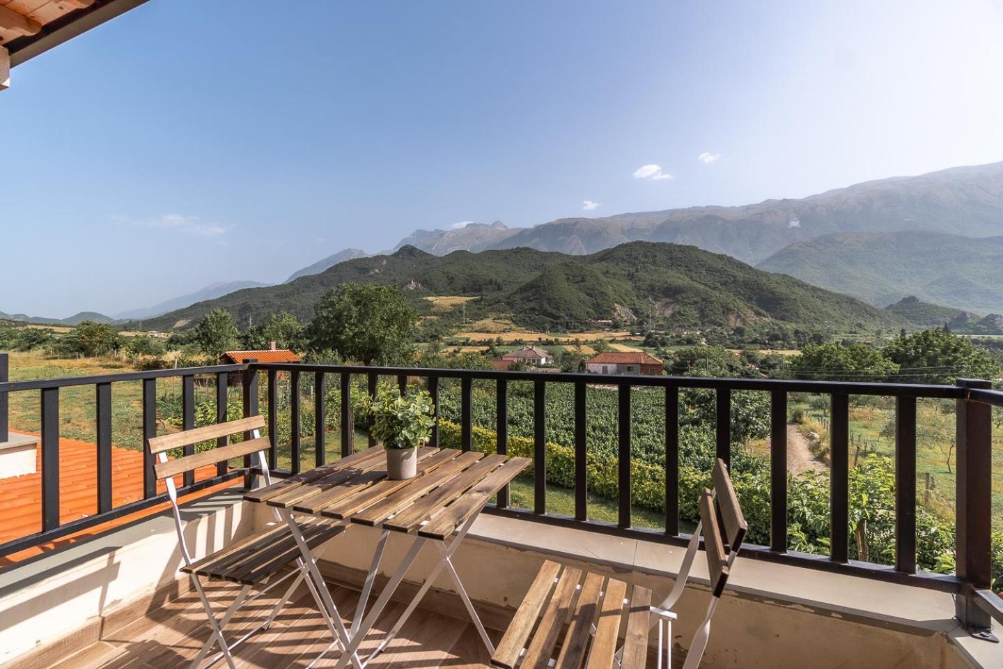 Villa Bujtina Lumo & Pool Përmet Esterno foto