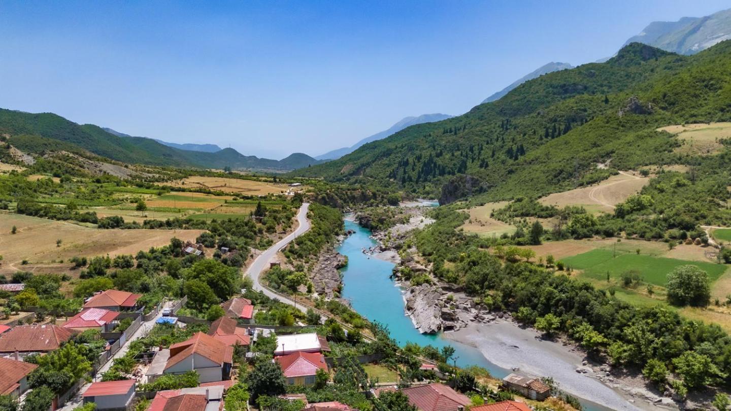 Villa Bujtina Lumo & Pool Përmet Esterno foto