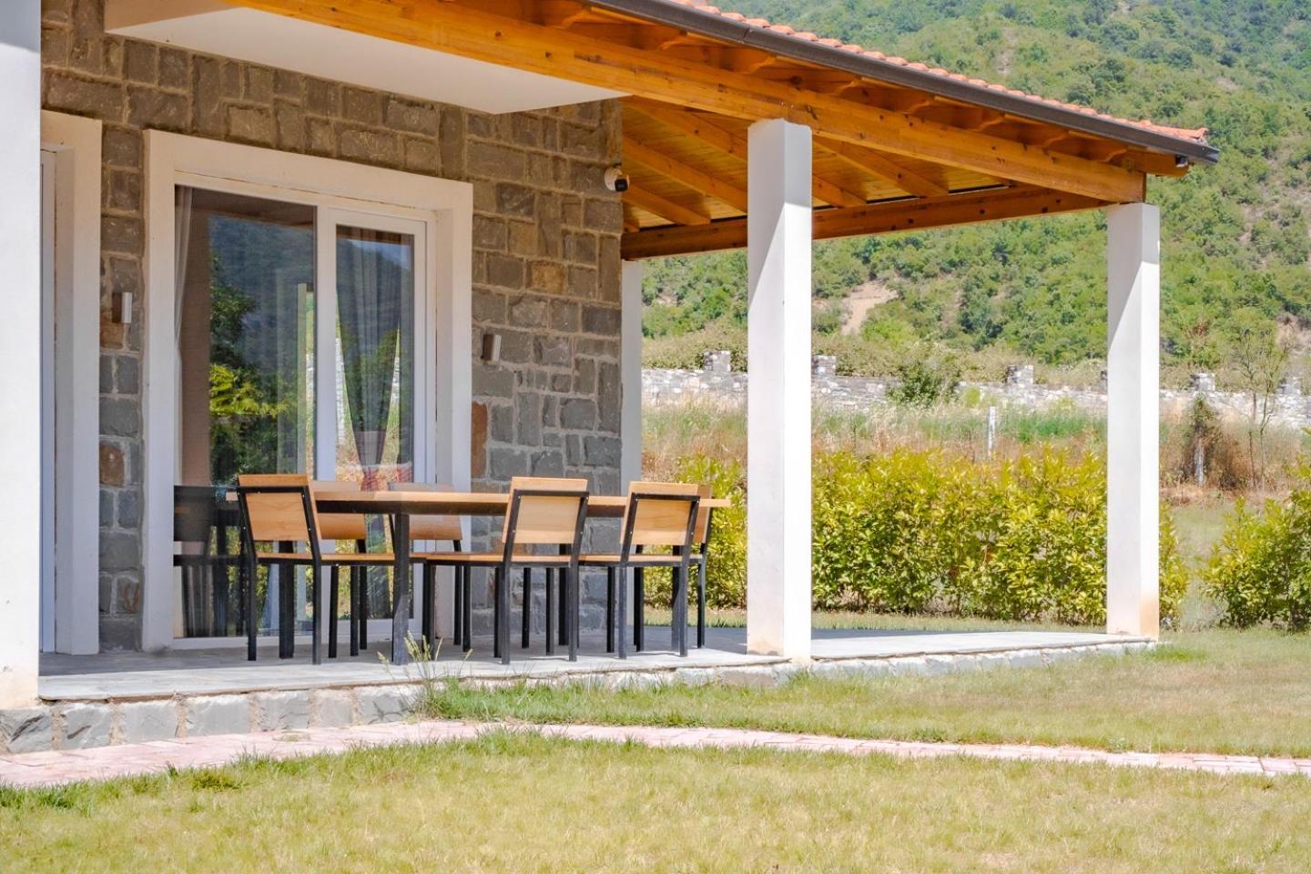 Villa Bujtina Lumo & Pool Përmet Esterno foto