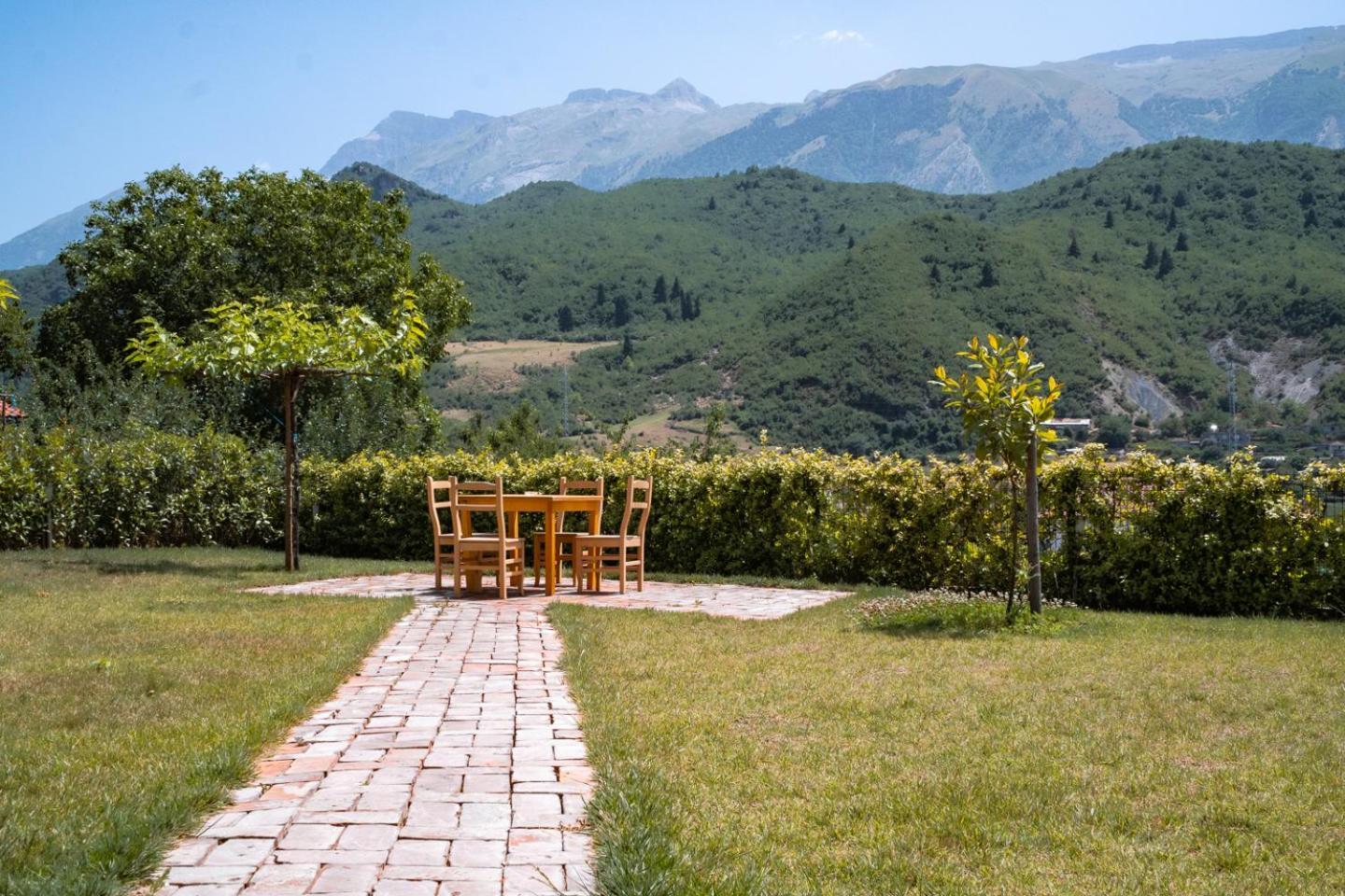 Villa Bujtina Lumo & Pool Përmet Esterno foto